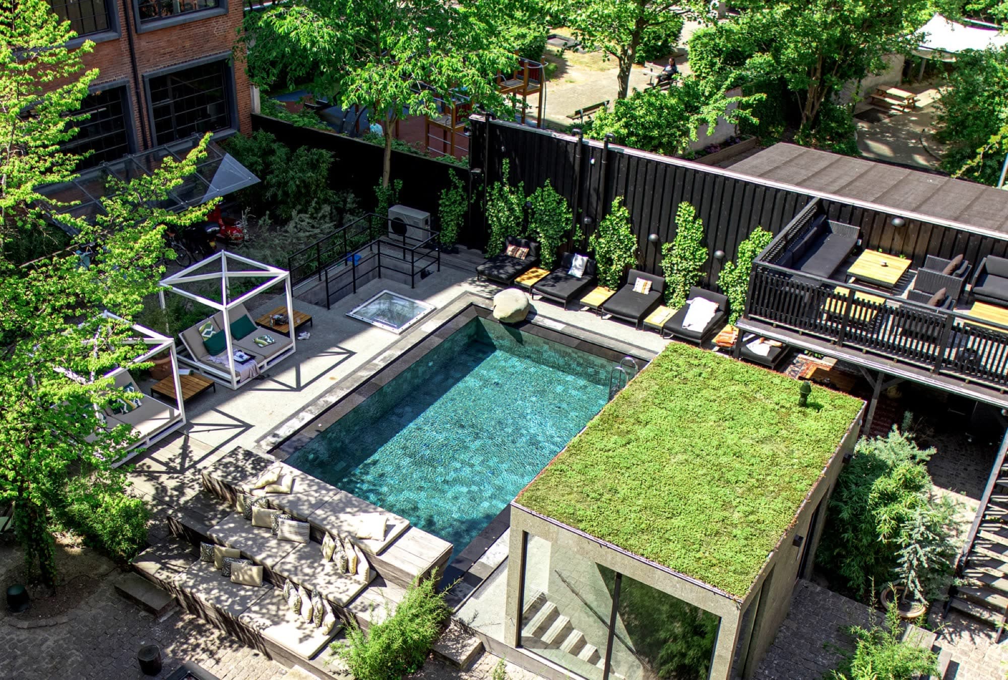 Courtyard pool at Bryggen Guldsmeden, Copenhagen